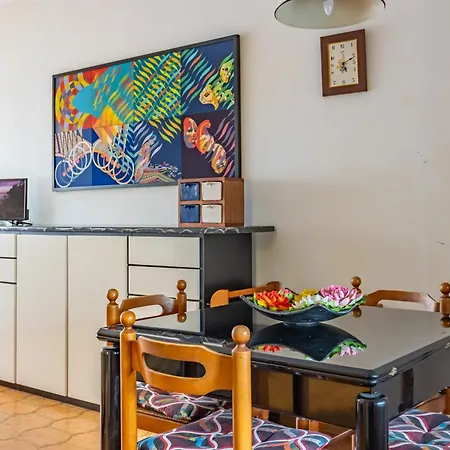 Guesthost - Garden With Balcony! Viareggio