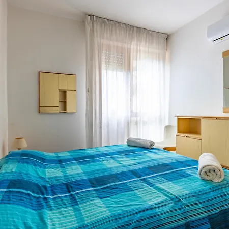 Guesthost - Garden With Balcony! Viareggio