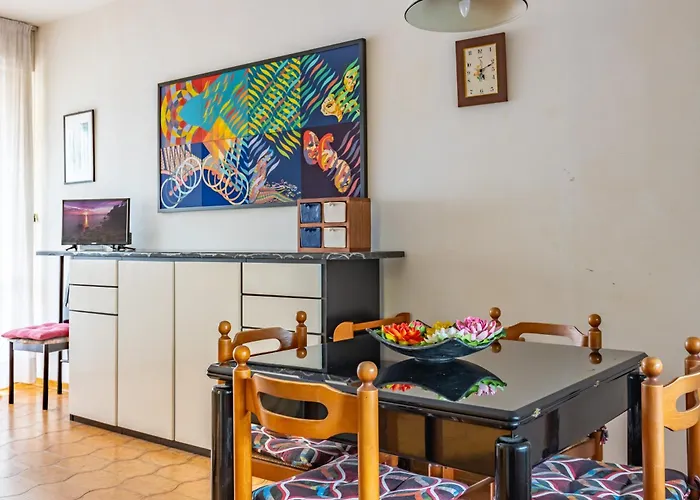 Guesthost - Garden With Balcony! Viareggio