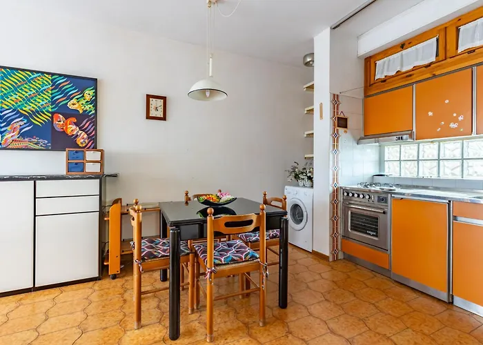 Guesthost - Garden With Balcony! Viareggio