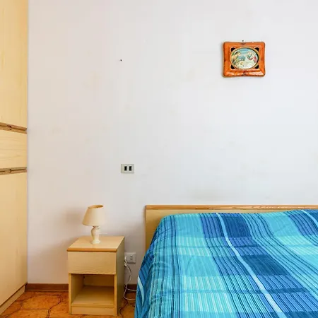 דירה Guesthost - Garden With Balcony!